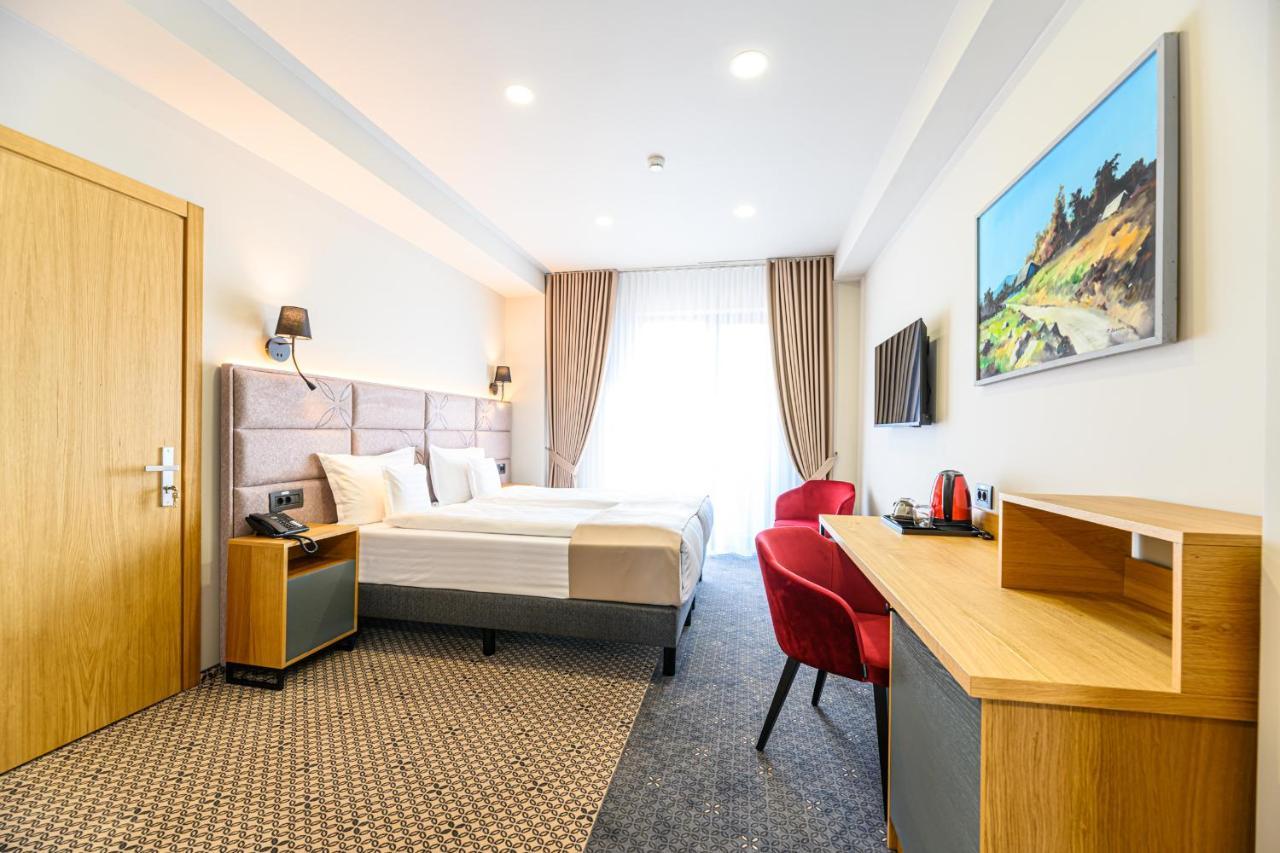 Hotel Dukat Gura Humorului Kültér fotó