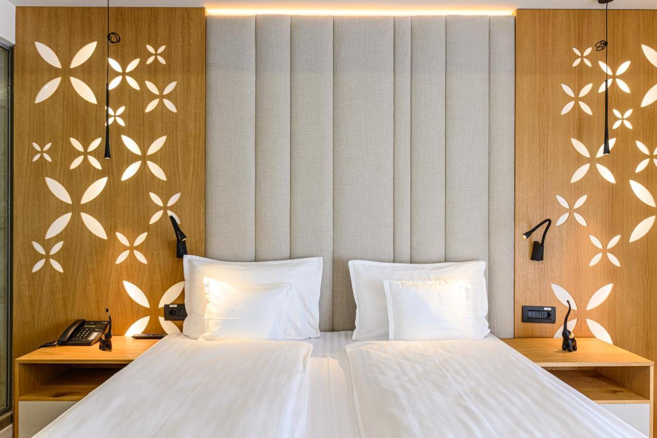 Hotel Dukat Gura Humorului Kültér fotó