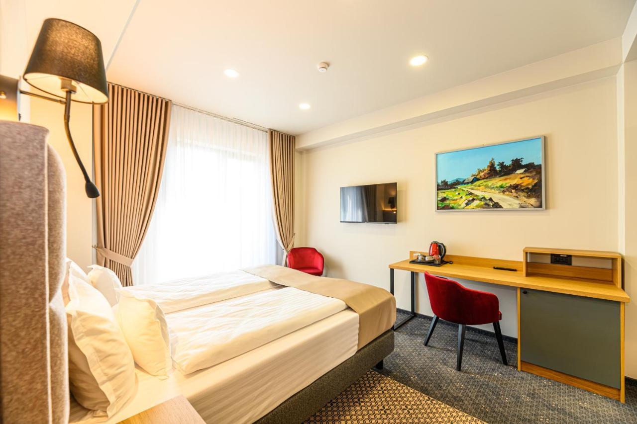Hotel Dukat Gura Humorului Kültér fotó