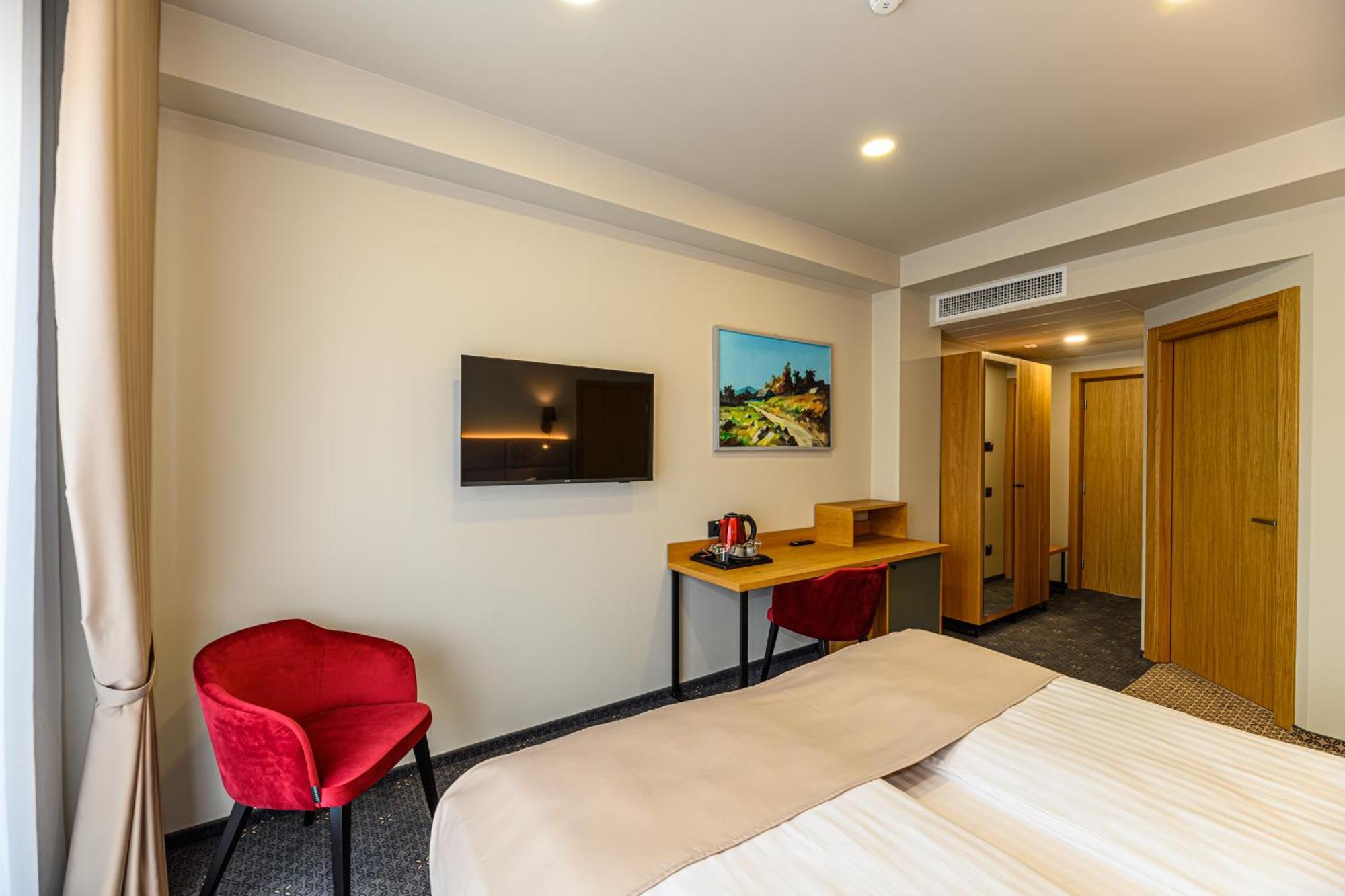 Hotel Dukat Gura Humorului Kültér fotó
