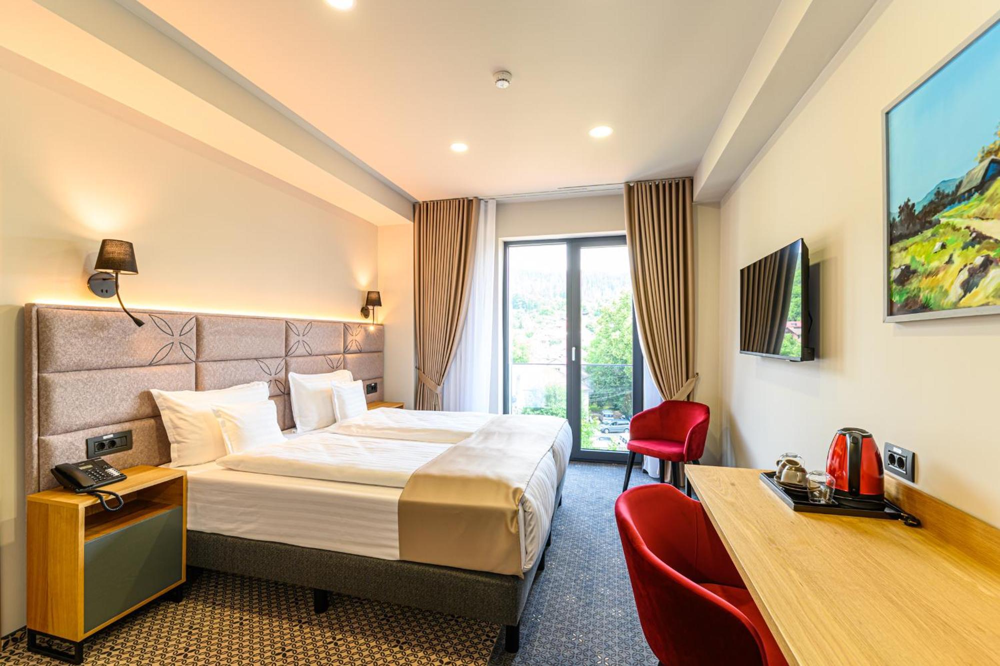 Hotel Dukat Gura Humorului Kültér fotó